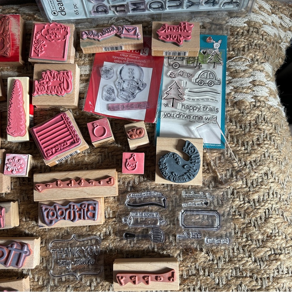 Assorted Rubber Stamp Collection - Picture 5 of 5
